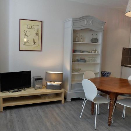Cosy Flat Market Apartment ลาโรแชล ภายนอก รูปภาพ