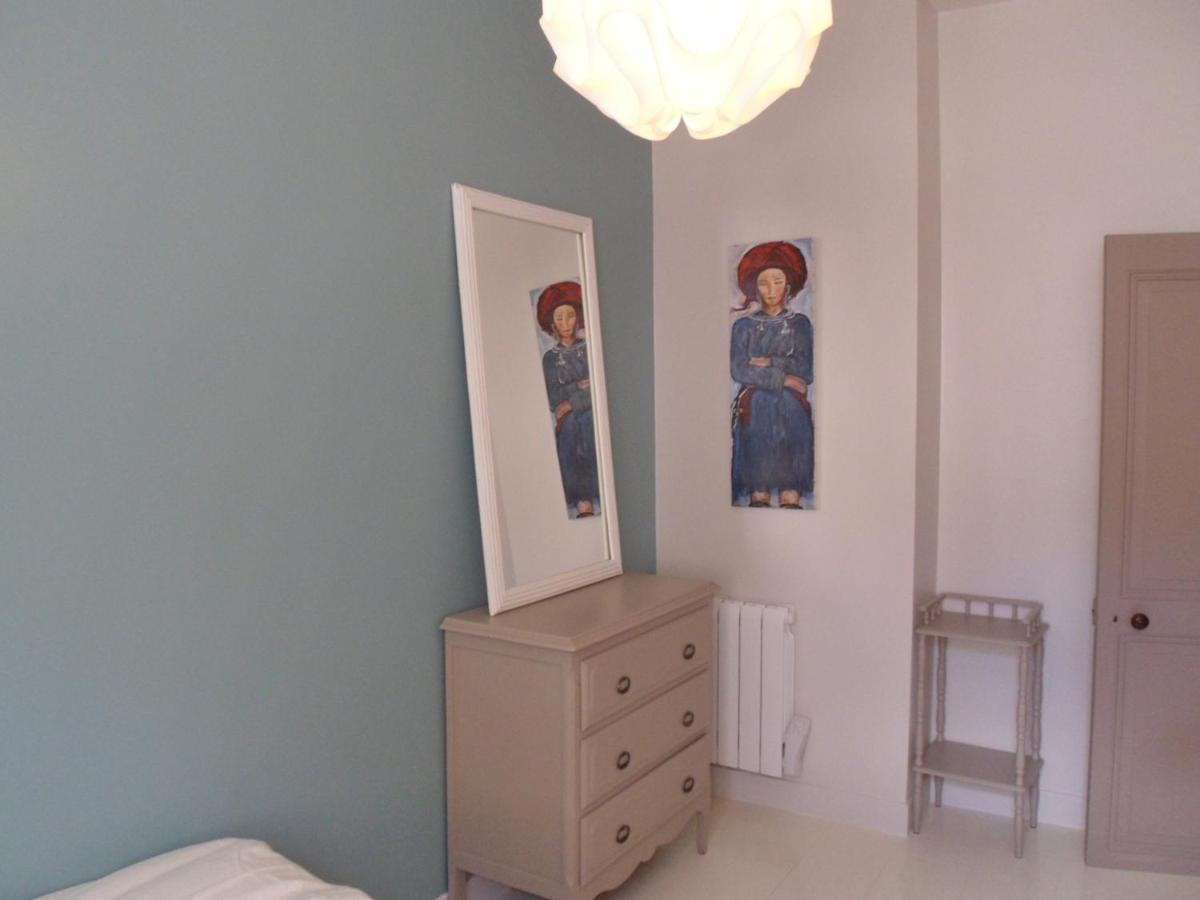 Cosy Flat Market Apartment ลาโรแชล ภายนอก รูปภาพ