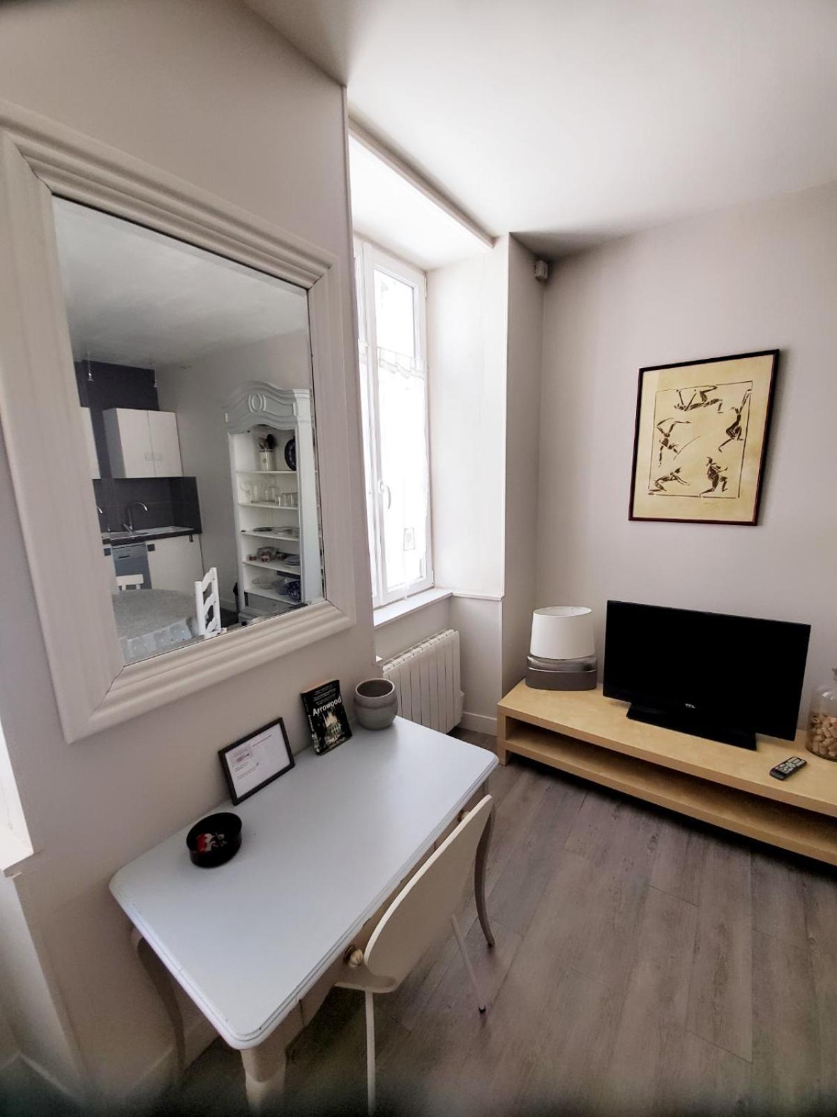 Cosy Flat Market Apartment ลาโรแชล ภายนอก รูปภาพ
